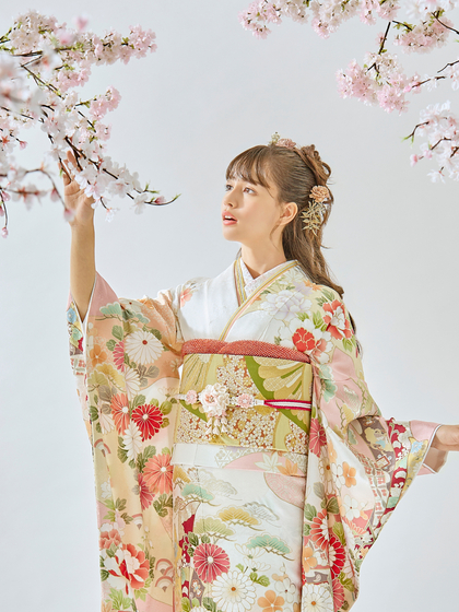 成人式の振袖選びから当日お支度まで全てサポートします！